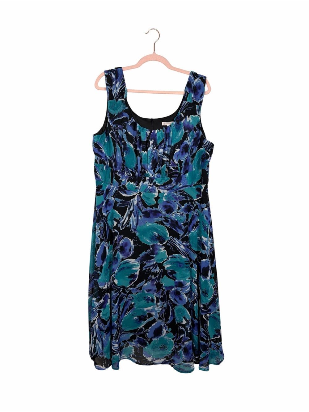 DressBarn Woman Size 18 Blue Floral Sleeveless Dress Plus Size Empire Waist